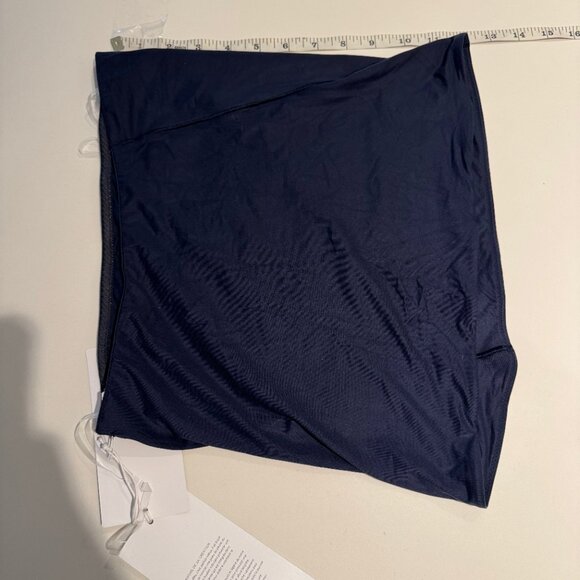 NWT lululemon Wundermost Ultra-Soft Nulu Tube Top Navy Sz L - Picture 3 of 7